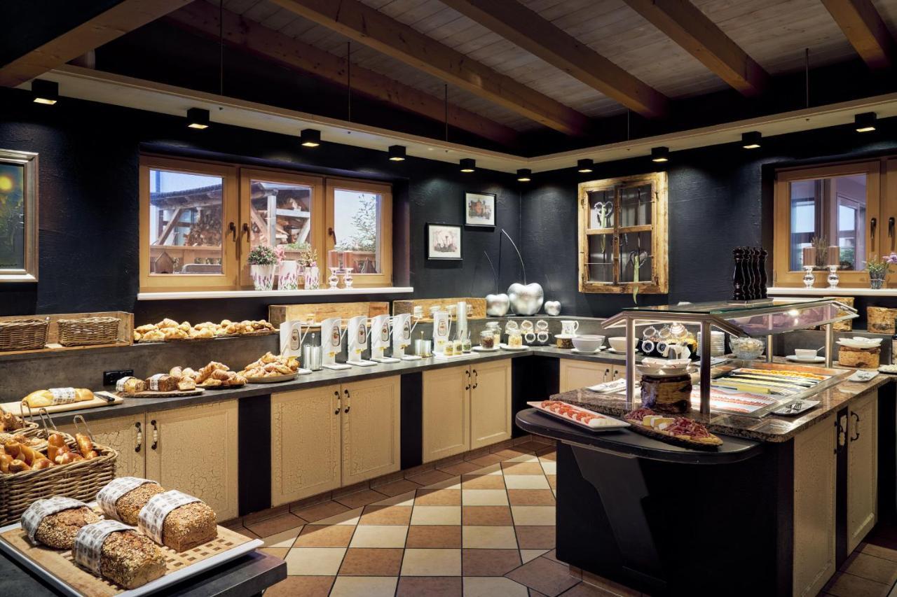 Alpinresort Stubaierhof ****S フルプメス エクステリア 写真