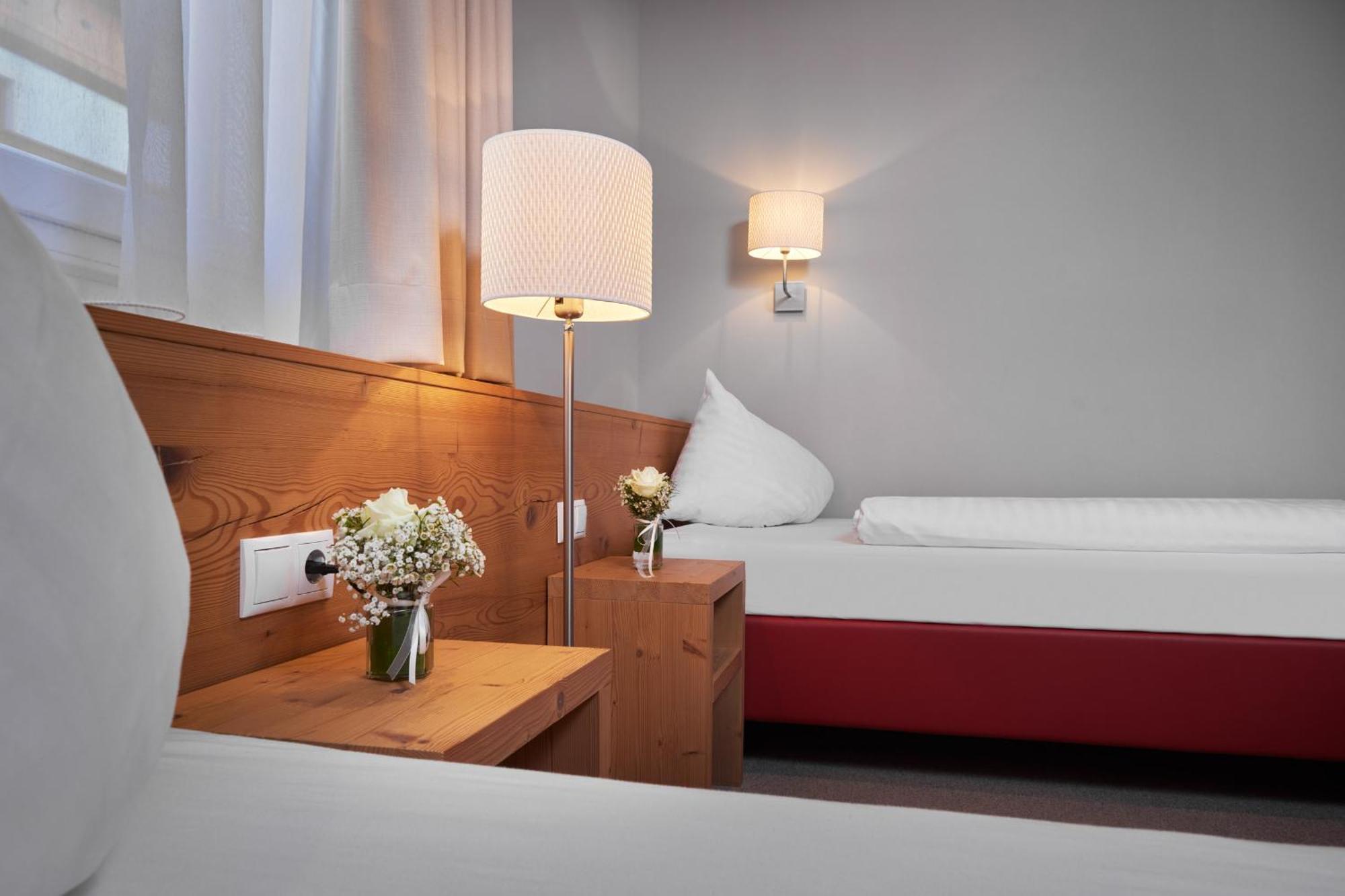 Alpinresort Stubaierhof ****S フルプメス エクステリア 写真