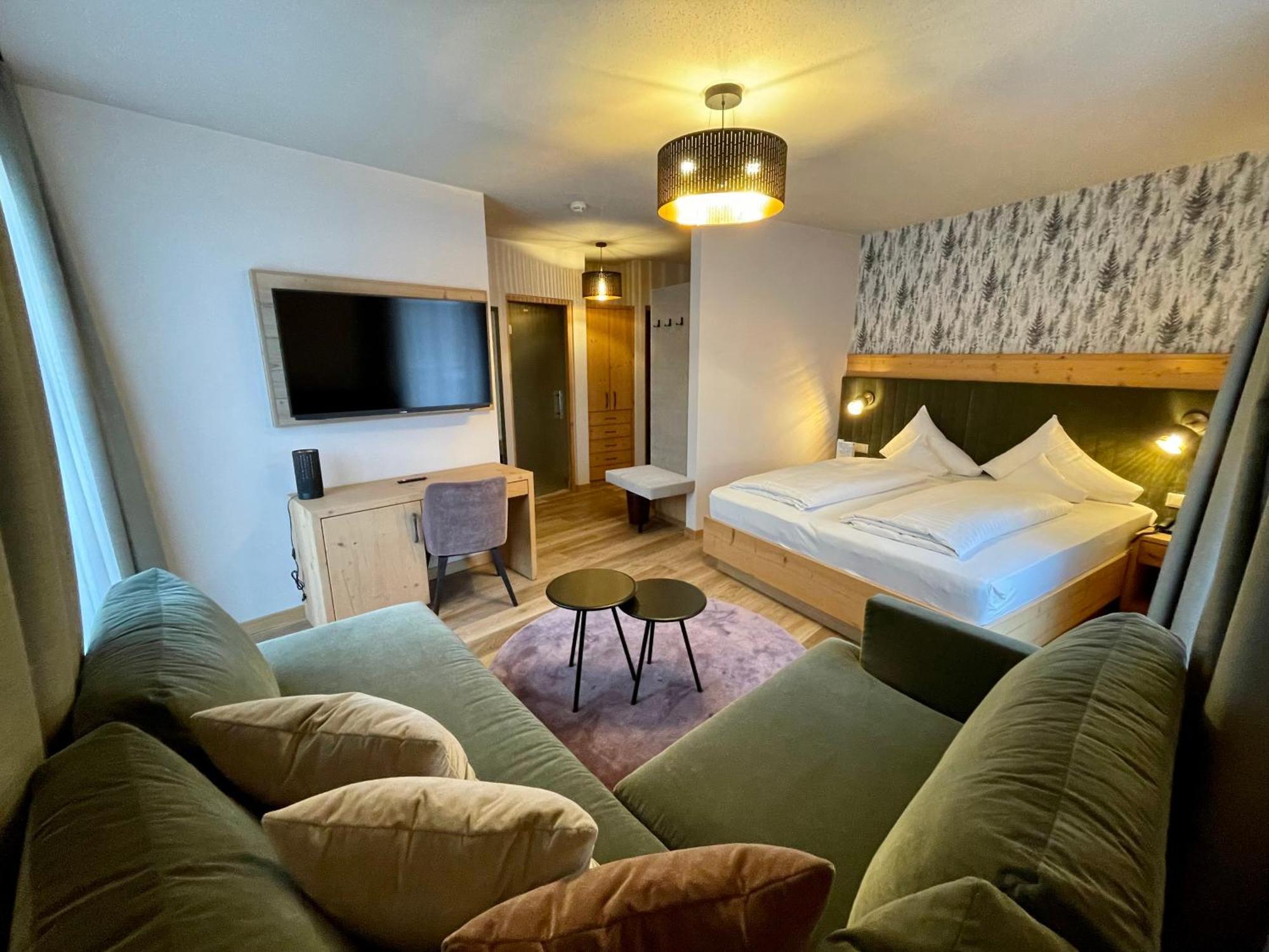 Alpinresort Stubaierhof ****S フルプメス エクステリア 写真