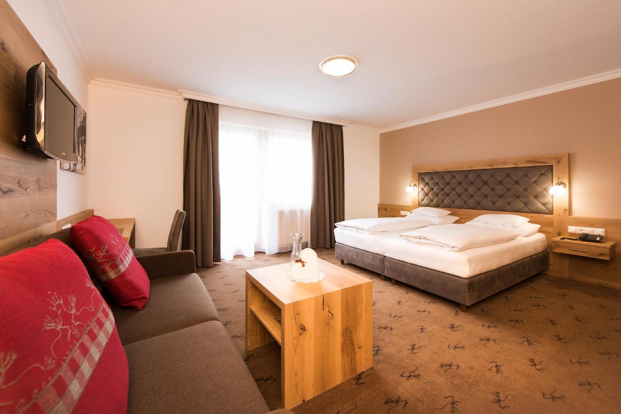 Alpinresort Stubaierhof ****S フルプメス エクステリア 写真