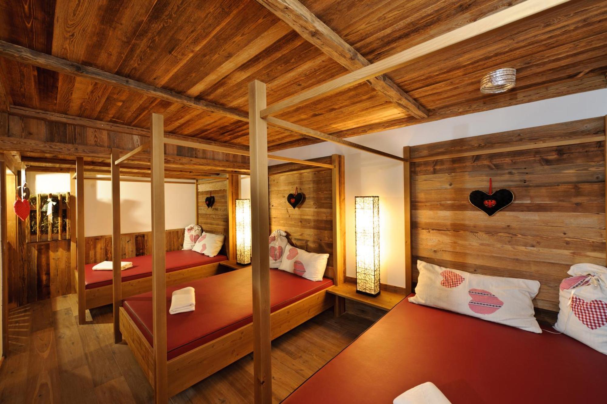 Alpinresort Stubaierhof ****S フルプメス エクステリア 写真