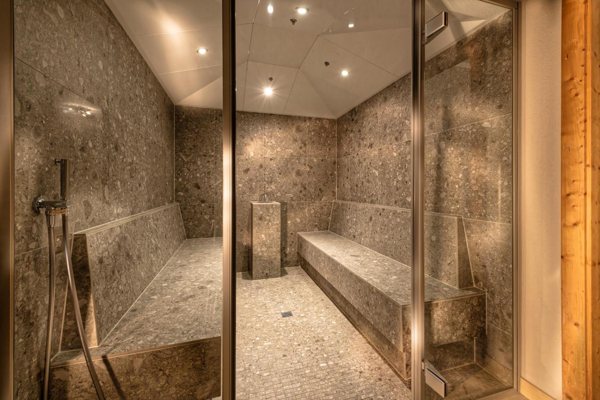 Alpinresort Stubaierhof ****S フルプメス エクステリア 写真
