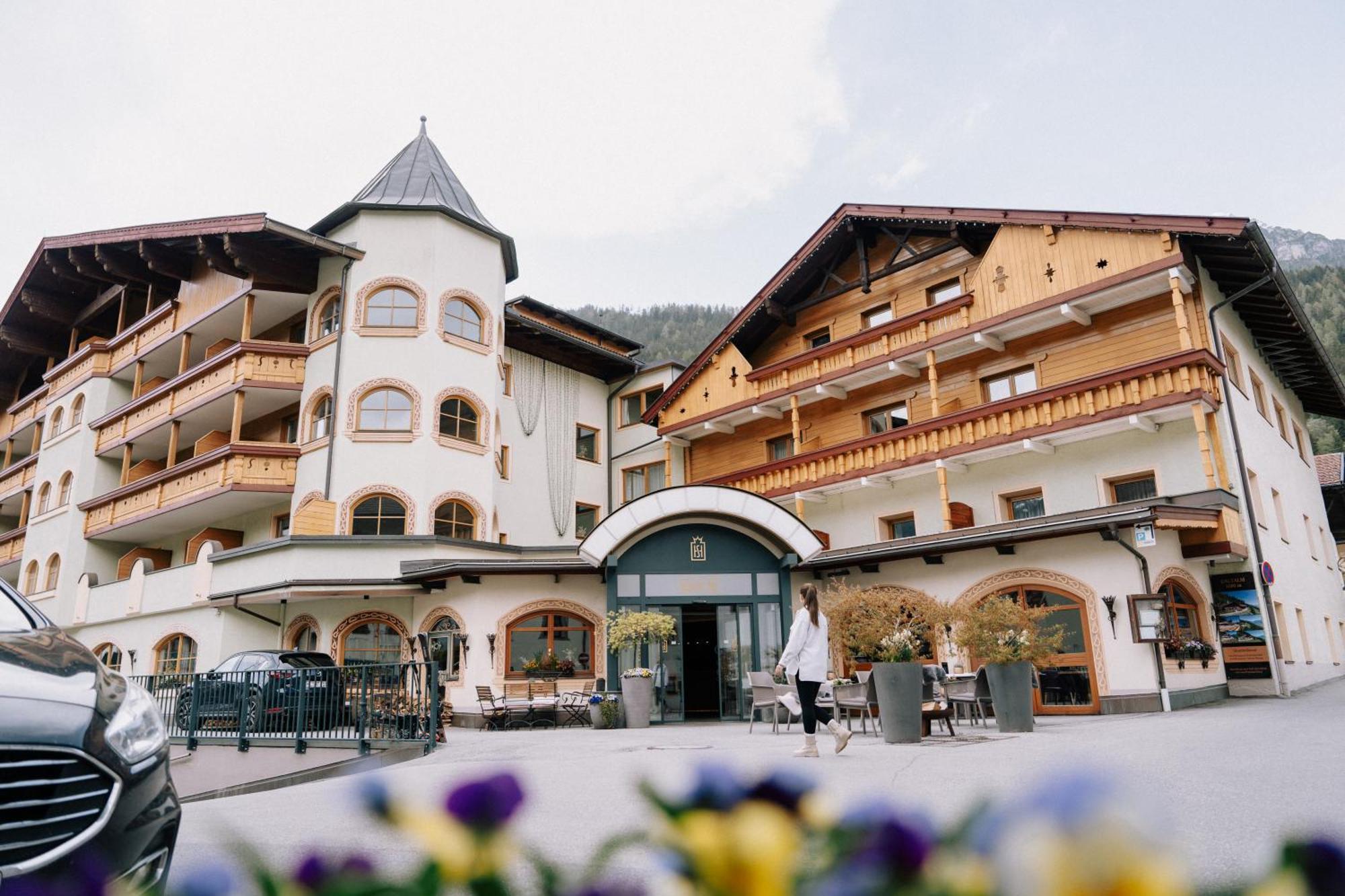 Alpinresort Stubaierhof ****S フルプメス エクステリア 写真
