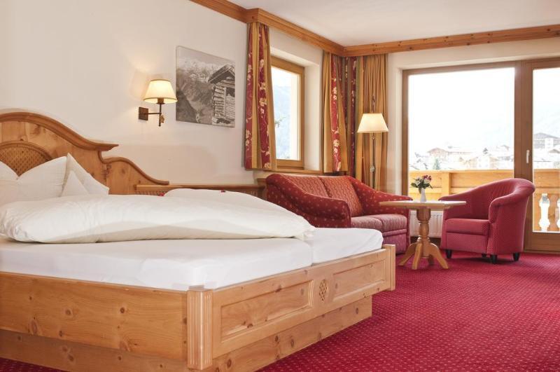 Alpinresort Stubaierhof ****S フルプメス エクステリア 写真