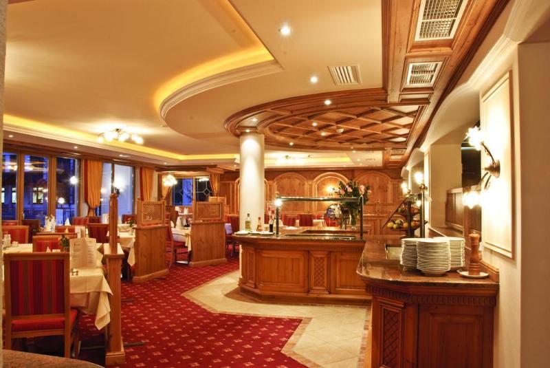 Alpinresort Stubaierhof ****S フルプメス エクステリア 写真