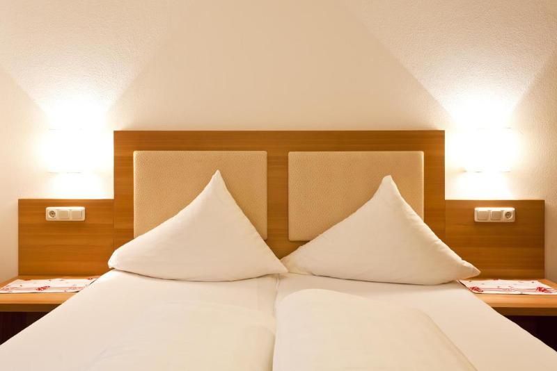 Alpinresort Stubaierhof ****S フルプメス エクステリア 写真